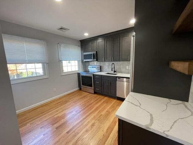 Comedor en la cocina - 182 N Harrison St