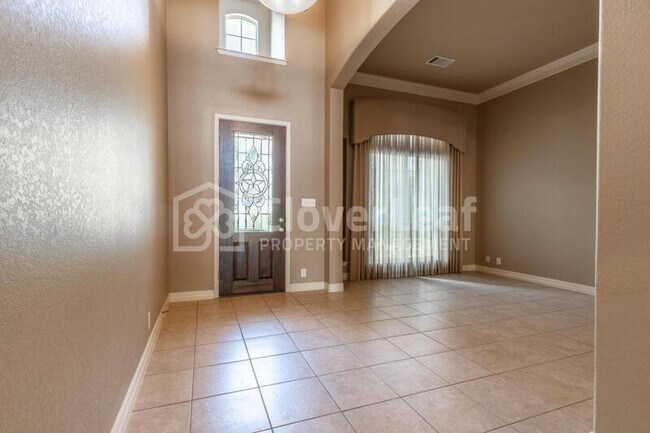 Building Photo - 2523 Portola View