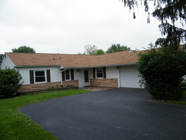 Building Photo - 108 Mellbrook Rd