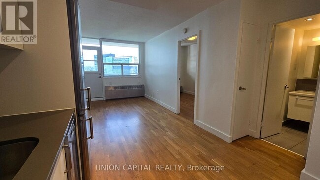 Building Photo - 407-230-1230 Oak St