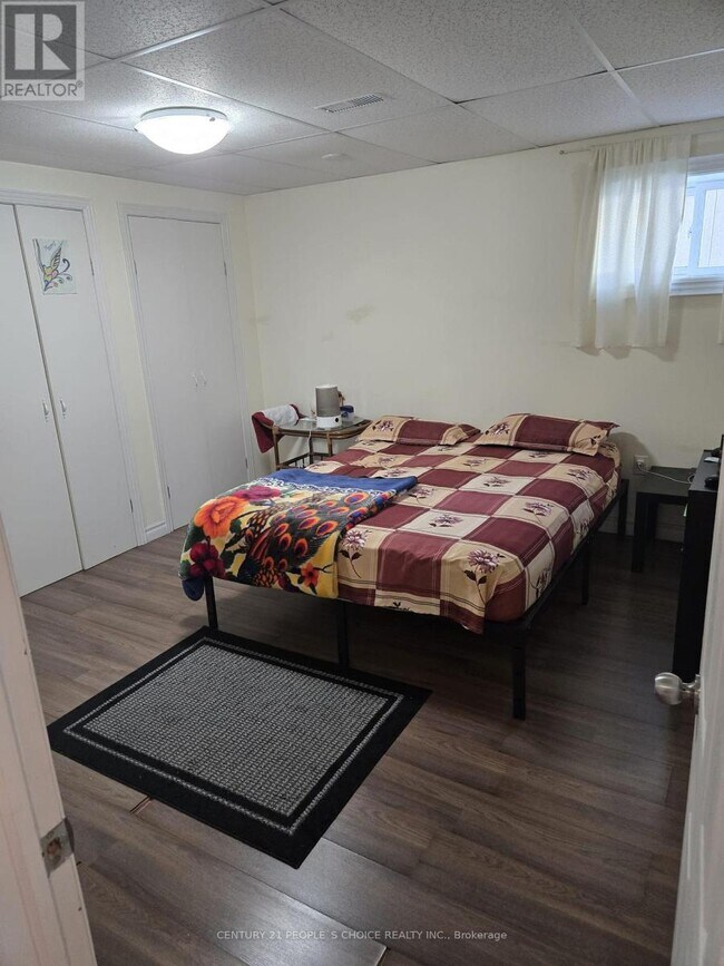 Photo du bâtiment - 71 Montvale Dr