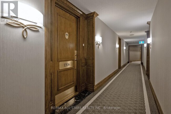 Photo du bâtiment - 610-1610 Bullock Dr
