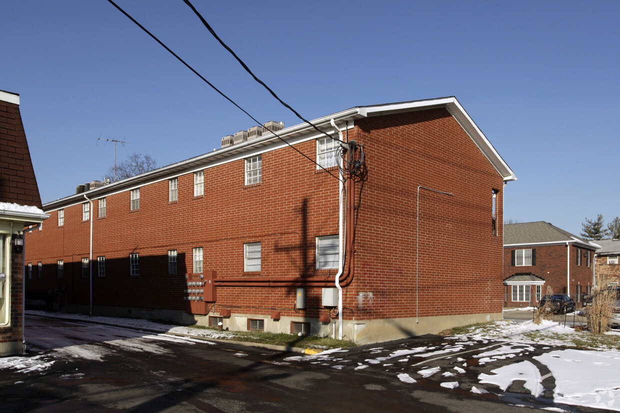 Foto del edificio - Affordable 1 bed/1 bath apartments on New ...