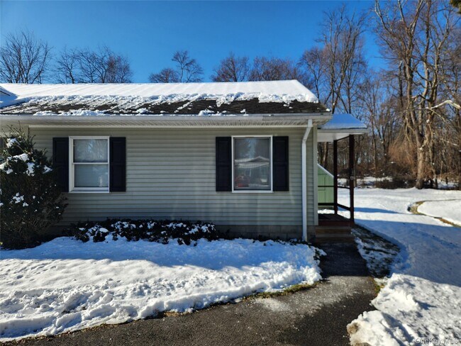 Foto del edificio - 63 Jefferson Rd