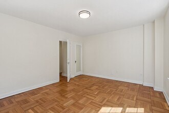 Interior Photo - The Royal York Apartments