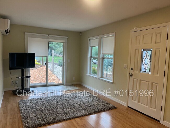 Foto del edificio - Beautiful granny unit in the Bennett Valle...