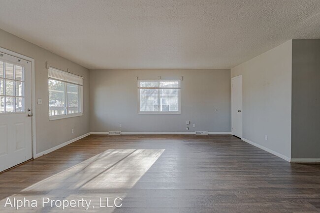 Foto del edificio - 3 br, 1 bath House - 102 Parkins Mill Rd