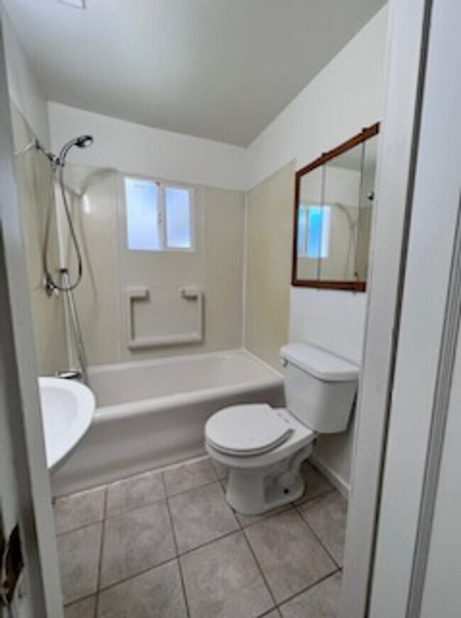 Foto del edificio - Charming 3 bedroom home, excellent location!