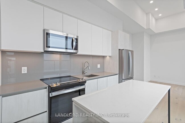 Building Photo - 3100 Keele St