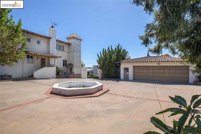 Foto del edificio - Luxury Upper Piedmont Estate