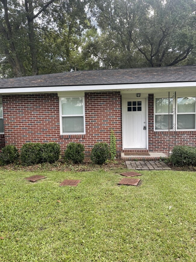 Building Photo - 1623 Memminger Ave