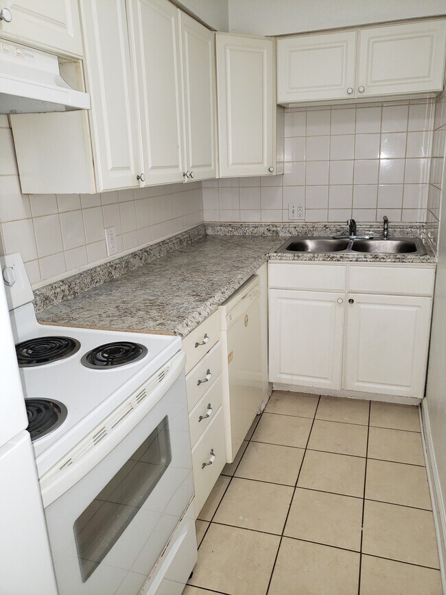 Foto del edificio - 8505 Channelview Cir