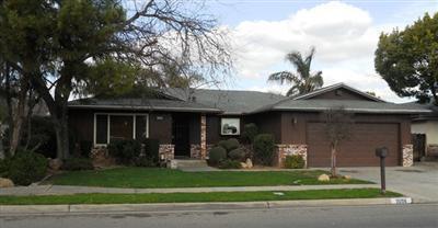 Building Photo - 2096 E Sierra Ave