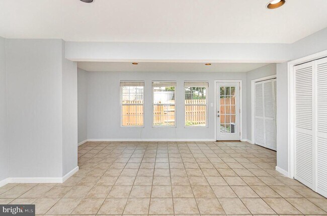 Foto del edificio - 10157 Elgin Way