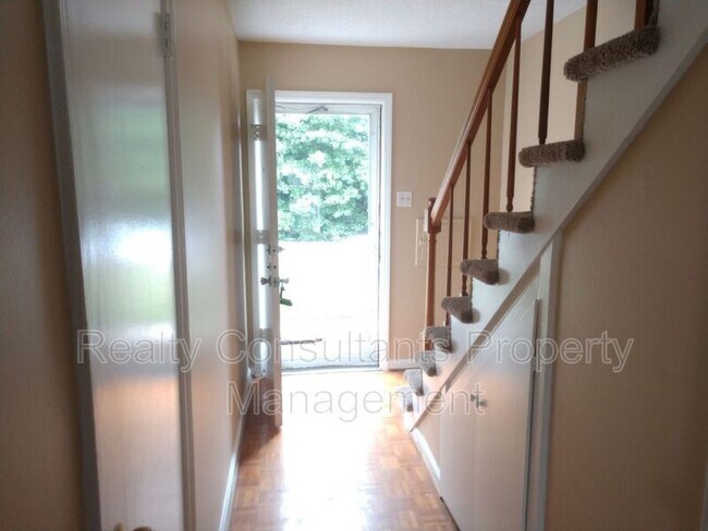 Building Photo - 101 Oxford Pl