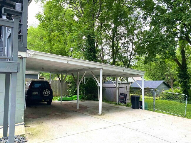 Foto del edificio - 1305 Stratford Ave