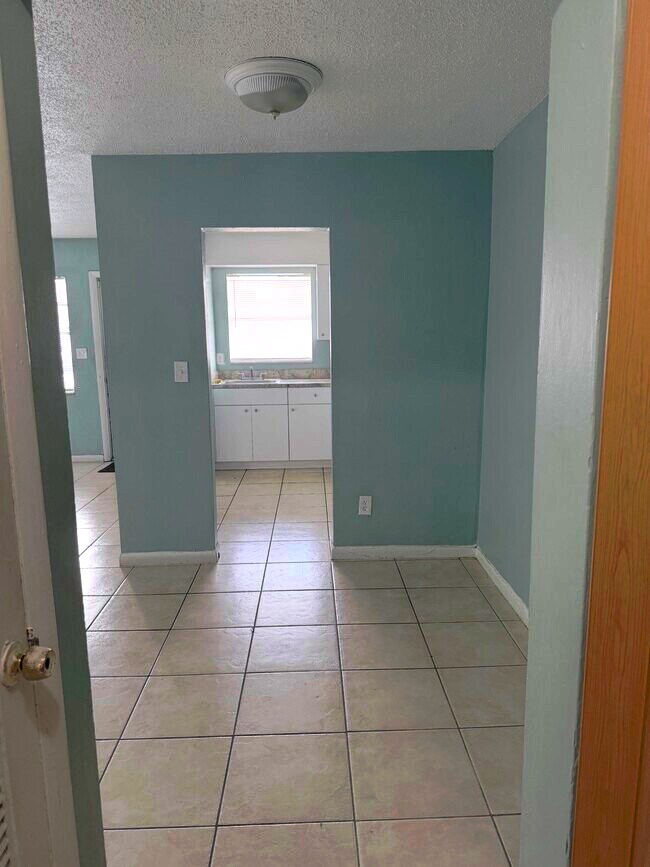 Foto del edificio - 3701 SW 59th Terrace