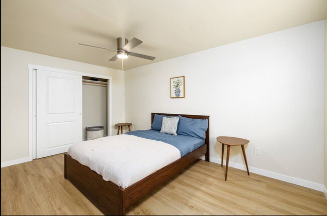 Foto del edificio - 5465 Lemon Ave