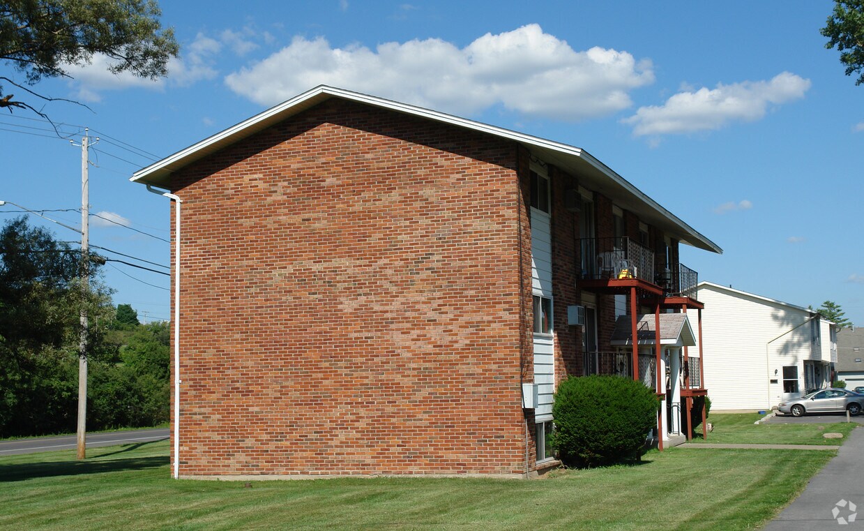 Primary Photo - 3567 Milton Ave