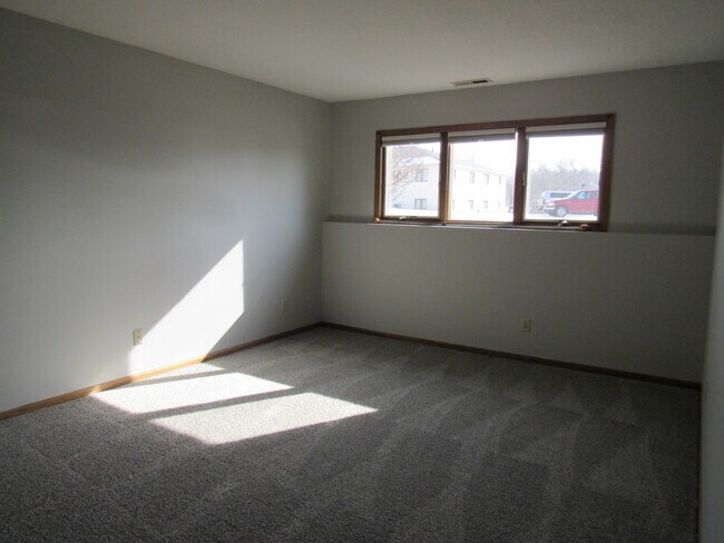 Building Photo - 703 11th Avenue B Ct