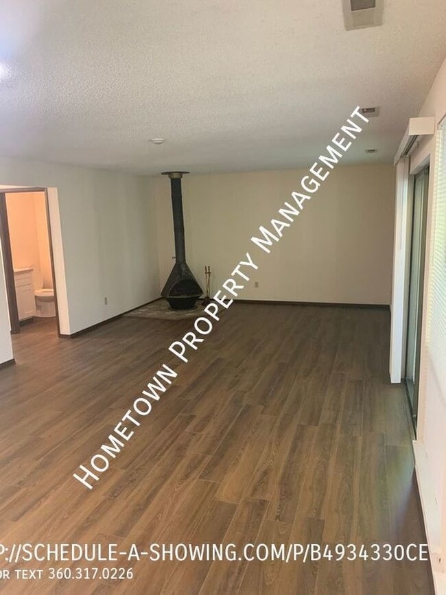 Building Photo - 1529 Evergreen Park Ln SW