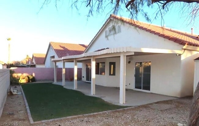 Building Photo - 676 Hitchen Post Dr