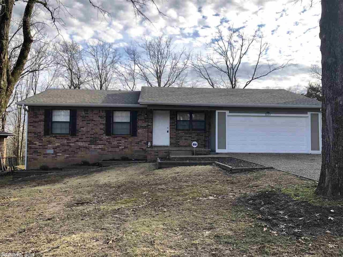 Primary Photo - 2623 Jadestone Dr