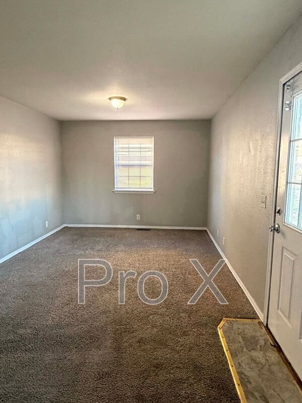 Building Photo - 4557 E Zora St