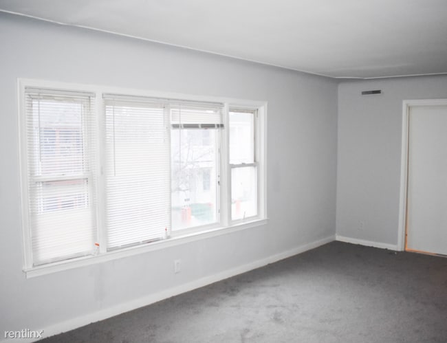 Building Photo - 2 br, 1 bath Apartment - 2061 Trowbridge St B