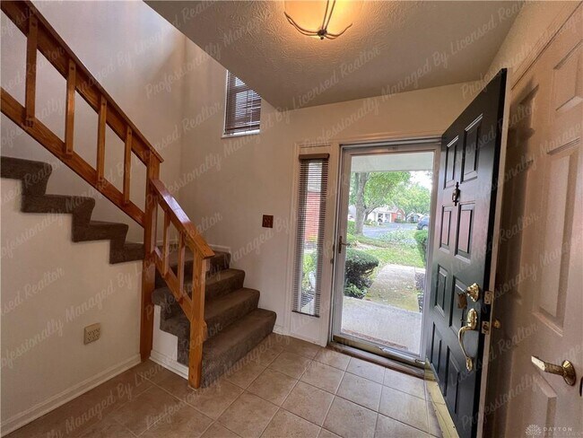 Building Photo - 1140 Nutmeg Ct