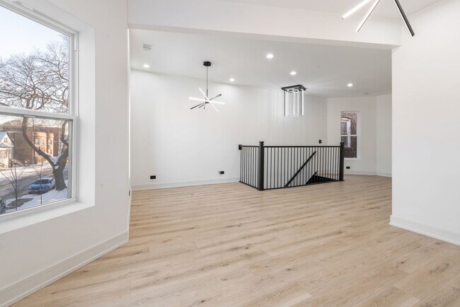 Foto del edificio - 6430 S Eberhart Ave