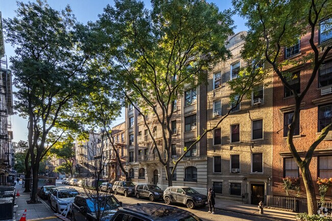 Building Photo - 236 E 5th St