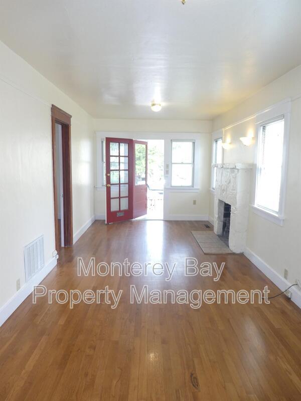 Building Photo - 668 Van Buren St