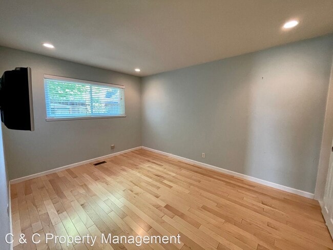 Building Photo - 3 br, 2 bath House - 1360 Sage Hen Way
