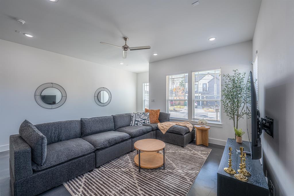 Foto principal - 4209 McKinney St