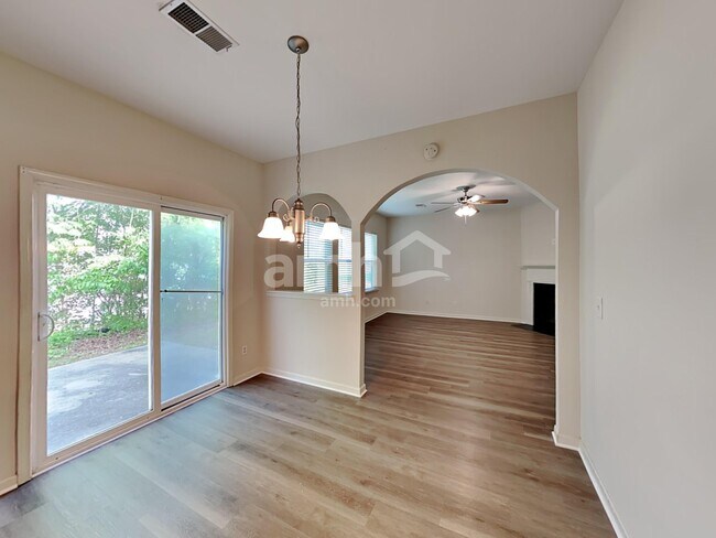 Foto del edificio - 1637 Bradmere Ln
