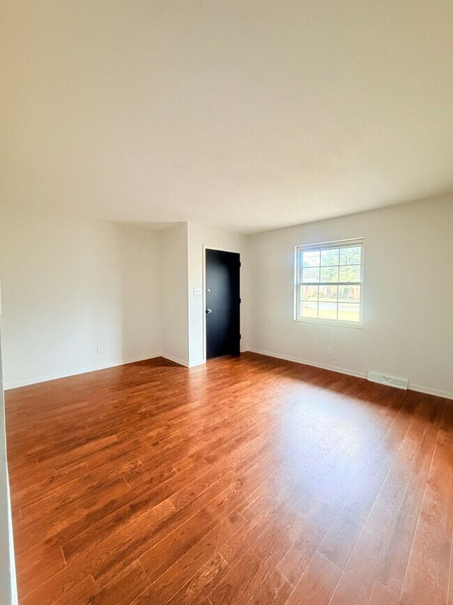 Photo - Charming Updated Duplex in Farragut House