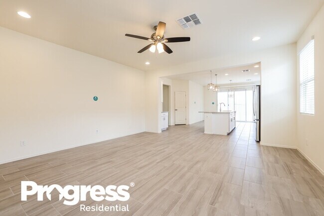 Building Photo - 13130 N Grayson Dr