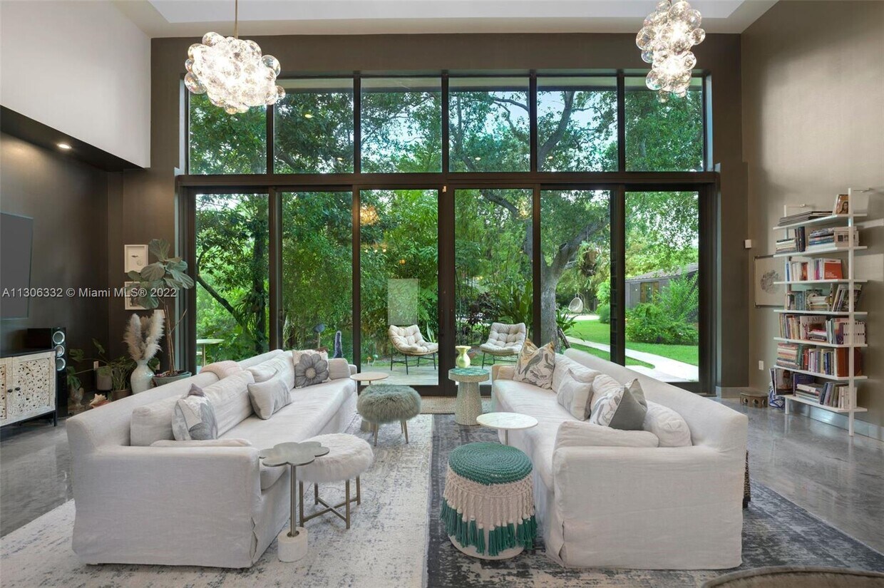 Foto principal - 6961 SW 62nd St