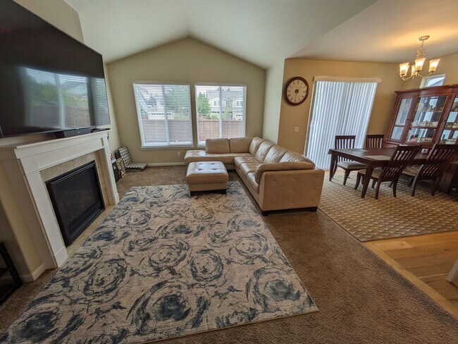 Building Photo - 9546 6th Way SE Lacey WA 98513