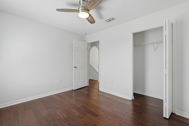 Foto del edificio - 4140 Stonefield Dr