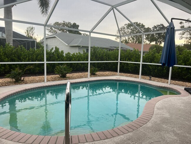 Building Photo - 3BR/2BA Single Family Pool Home in Lake of...