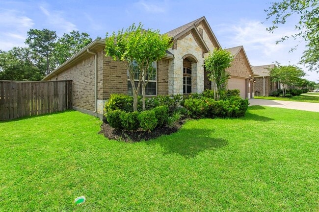 Building Photo - 30931 Roanoak Woods Dr