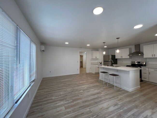 Foto del edificio - Bright and Modern Apartment with Stylish F...