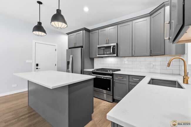 Foto del edificio - 4402 S Prairie Ave