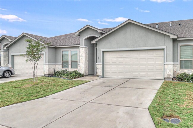 Building Photo - 7429 Castille Court - 3/bedroom 2/bathroom...