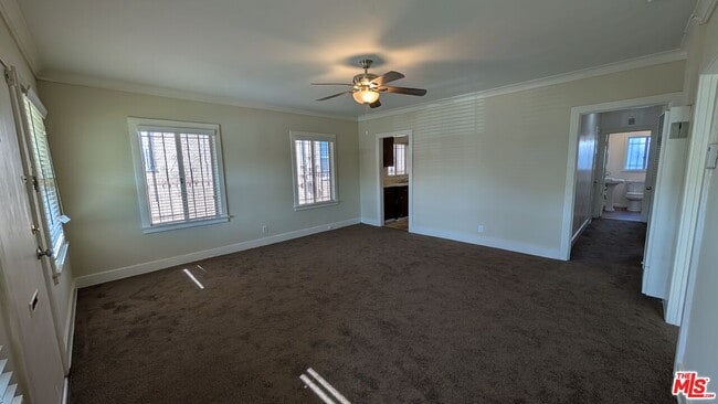 Building Photo - 1155 W 39th St