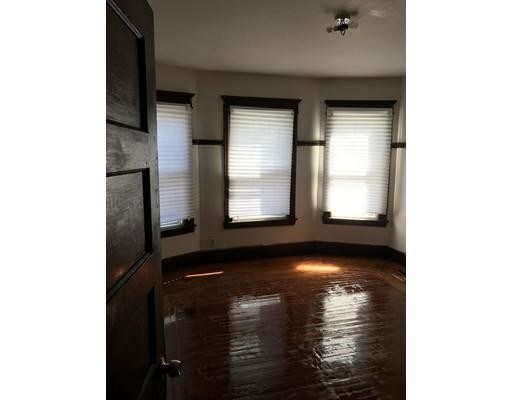 Building Photo - 126 Maynard St
