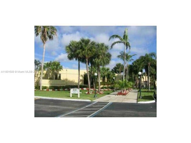 Building Photo - 8025 SW 107th Ave