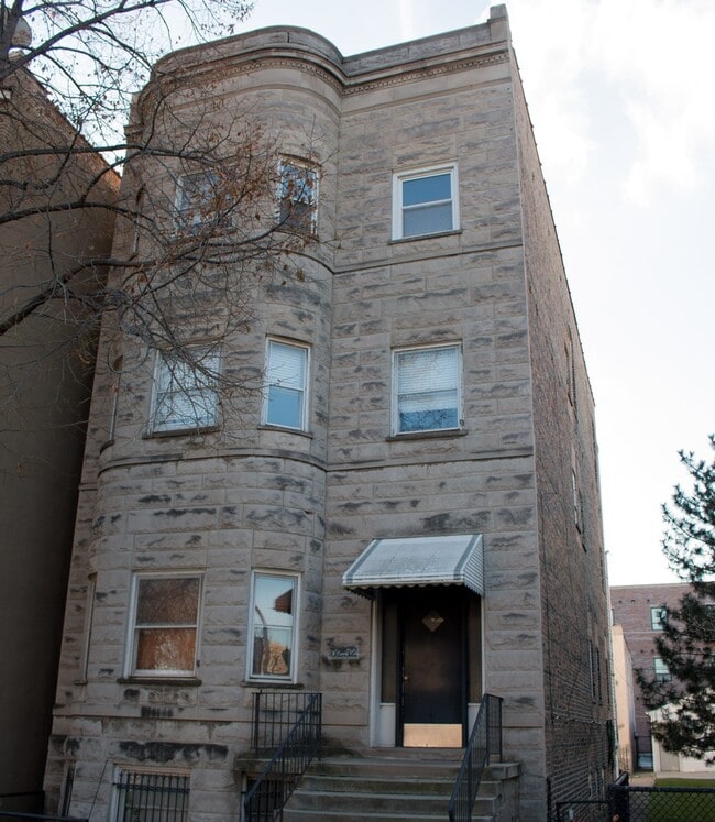 Building Photo - 3252 S Princeton Ave